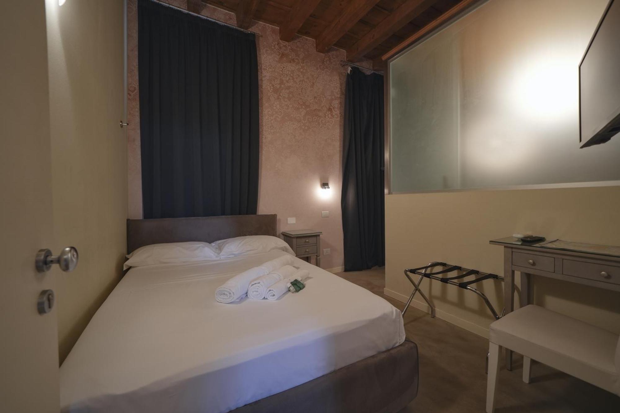 Palazzo Di Giulietta - Juliet'S Palace Verona Dış mekan fotoğraf