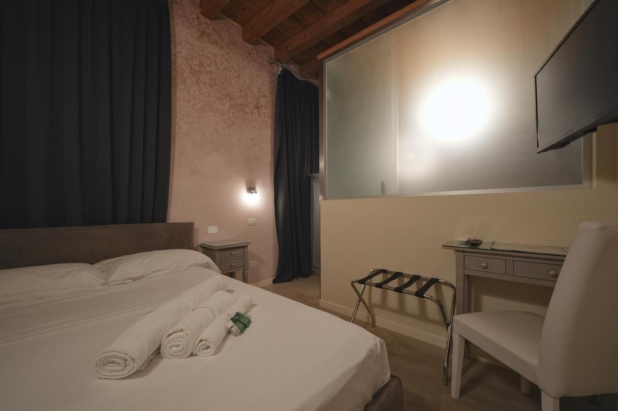Palazzo Di Giulietta - Juliet'S Palace Verona Dış mekan fotoğraf